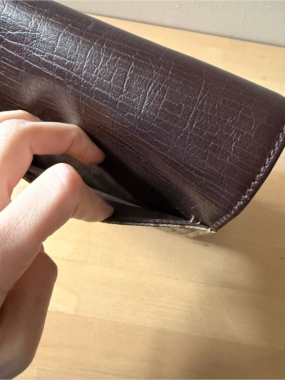Gucci clutch brown
